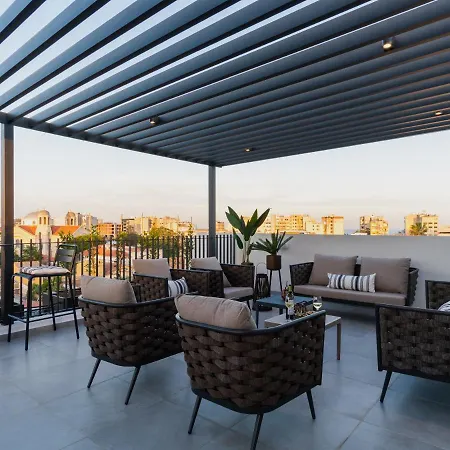 Stunning Vacation For Up To Ten With Balcony All Yours 아파트 *